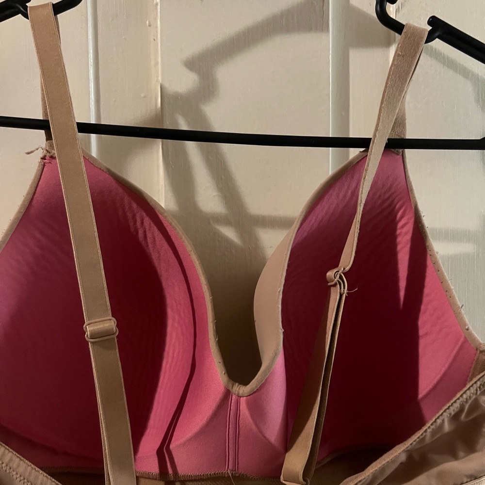 PINK Victoria's Secret Nude Bra - Picture 3 of 4